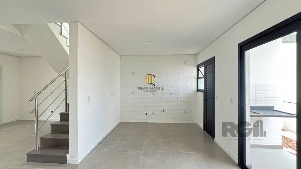 Casa Condominio em Porto Alegre, no bairro Campo Novo, com 3 dormitório(s), e 3 banheiros, à venda.