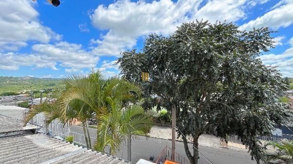 Casa para Venda - 144m², 2 dormitórios, 2 vagas - Lomba do Pinheiro