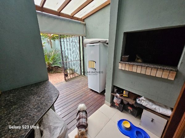Casa Condominio em Porto Alegre, no bairro Ipanema, com 3 dormitório(s), e 3 banheiros, à venda.