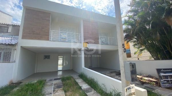 Casa para Venda - 137m², 3 dormitórios, sendo 1 suites, 2 vagas - Imperial Parque