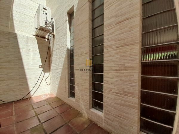 Casa para Venda - 136.31m², 3 dormitórios, sendo 1 suites, 2 vagas - Guarujá