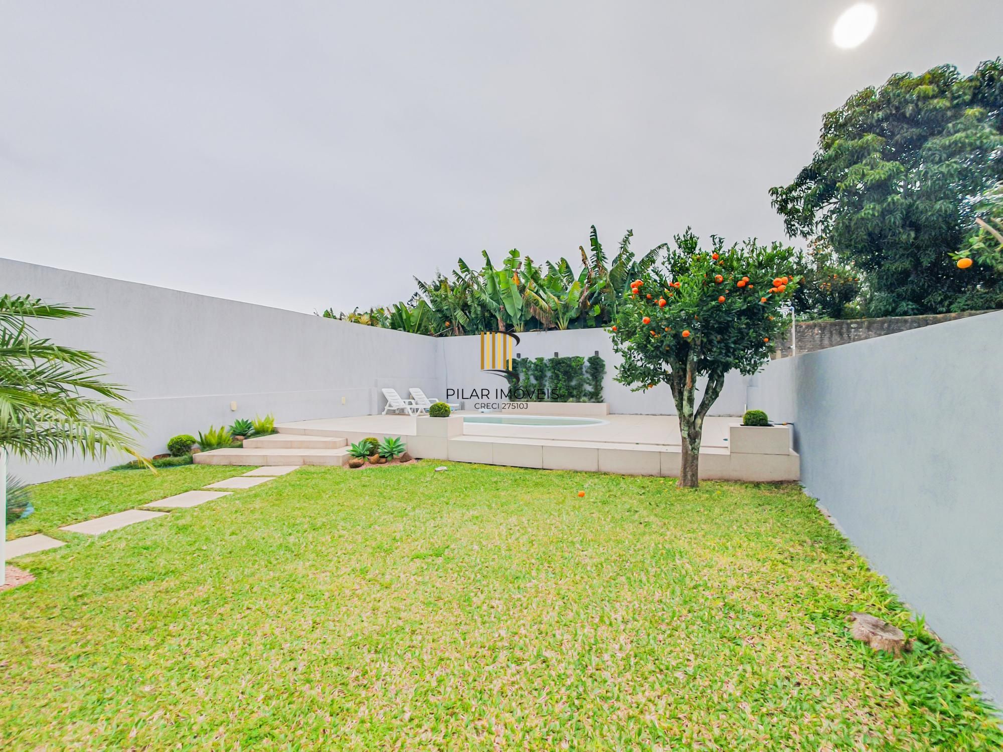 O refúgio perfeito: Casa térrea reformada com piscina e clima de interior!