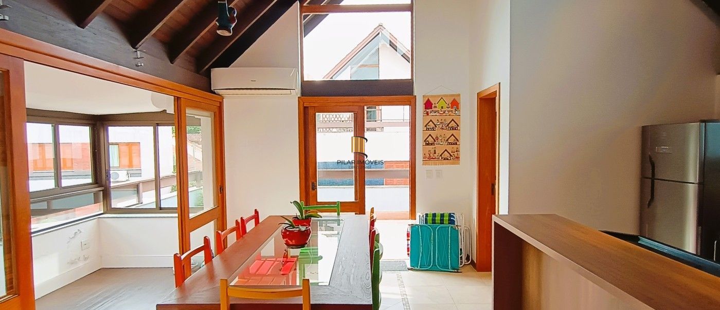 Linda cobertura, 3 quartos, 1 suíte, infra completa no bairro Ipanema, com ofurô. - Pilar Imóveis