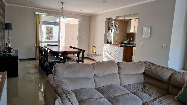Casa para Venda - 177m², 3 dormitórios, sendo 1 suites, 2 vagas - Hípica
