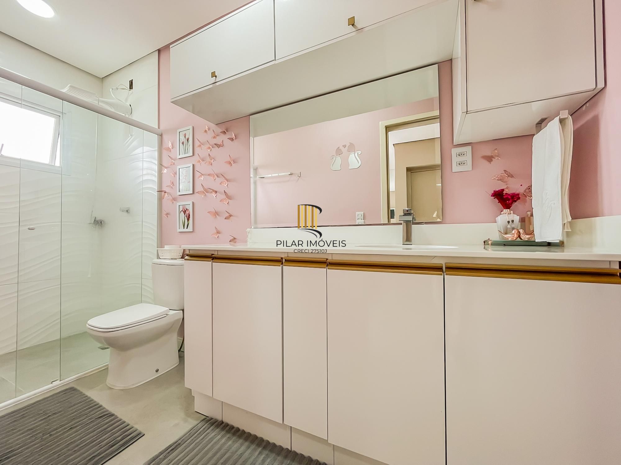 Casa 3 dormitórios no bairro Hípica