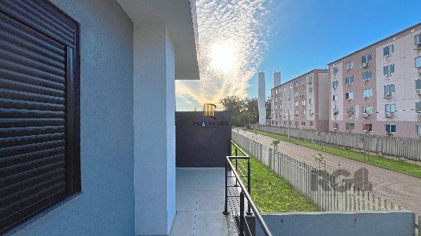 Casa em Porto Alegre, no bairro Hípica, com 3 dormitório(s), e 3 banheiros, à venda.