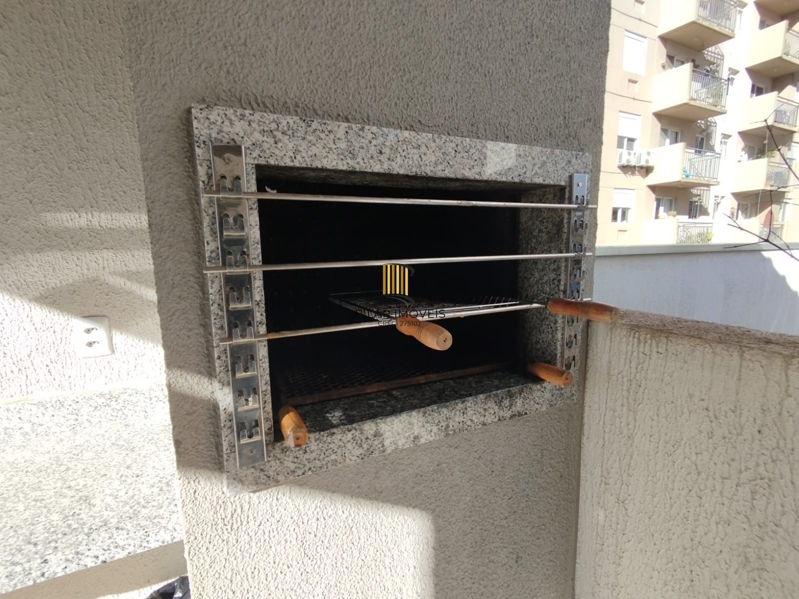 Apartamento 2 dormitórios, com garagem, bairro Tristeza.
