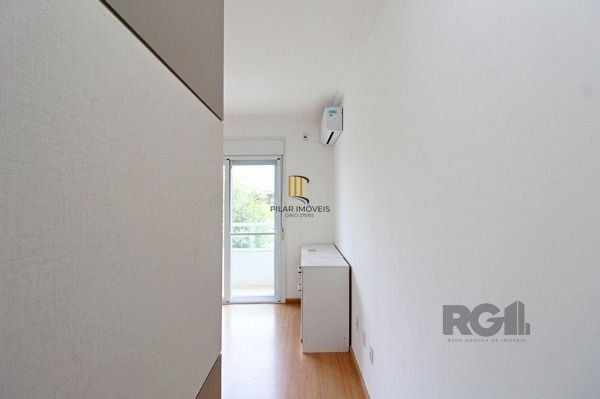 Casa em Porto Alegre, no bairro Hípica, com 3 dormitório(s), e 3 banheiros, à venda.
