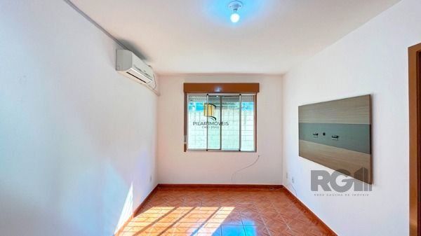 Apartamento em Porto Alegre, no bairro Cristal, com 1 dormitório(s), e 1 banheiros, à venda.