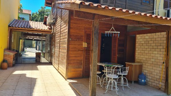 Casa para Venda - 120m², 2 dormitórios, 2 vagas - Cavalhada
