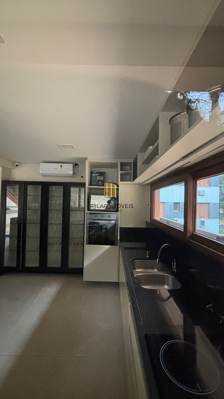 Linda cobertura, 3 quartos, 1 suíte, infra completa no bairro Ipanema, com ofurô.