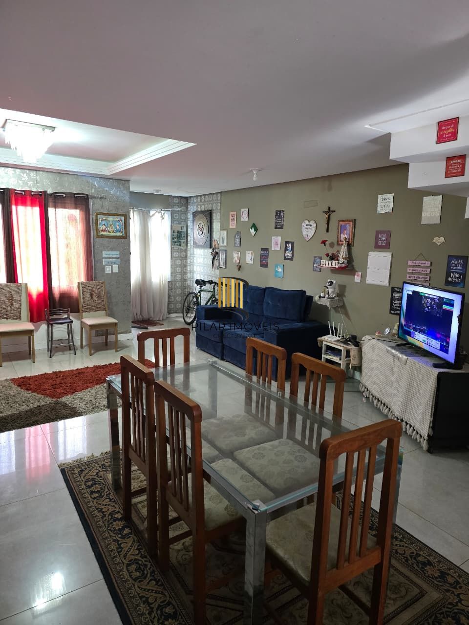 Casa 3 dormitórios no bairro Hípica