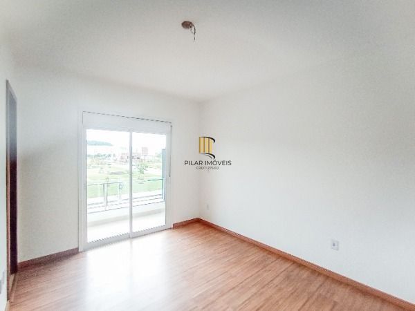 Casa em Porto Alegre, no bairro Aberta dos Morros, com 3 dormitório(s), à venda.