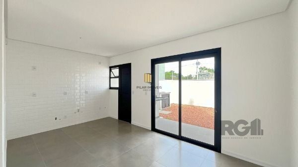 Casa Condominio em Porto Alegre, no bairro Campo Novo, com 3 dormitório(s), e 3 banheiros, à venda.