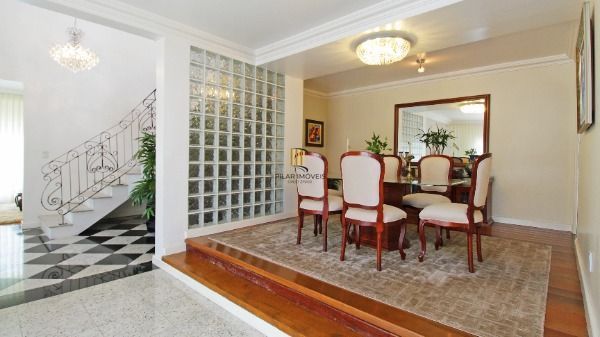 Casa Condominio em Porto Alegre, no bairro Cascata, com 3 dormitório(s), e 3 banheiros, à venda.