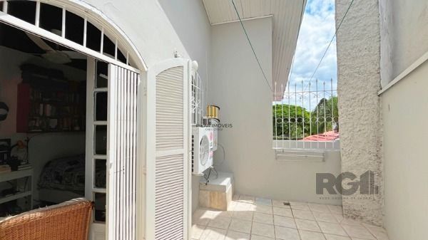 Casa 3 dormitórios no bairro Ipanema