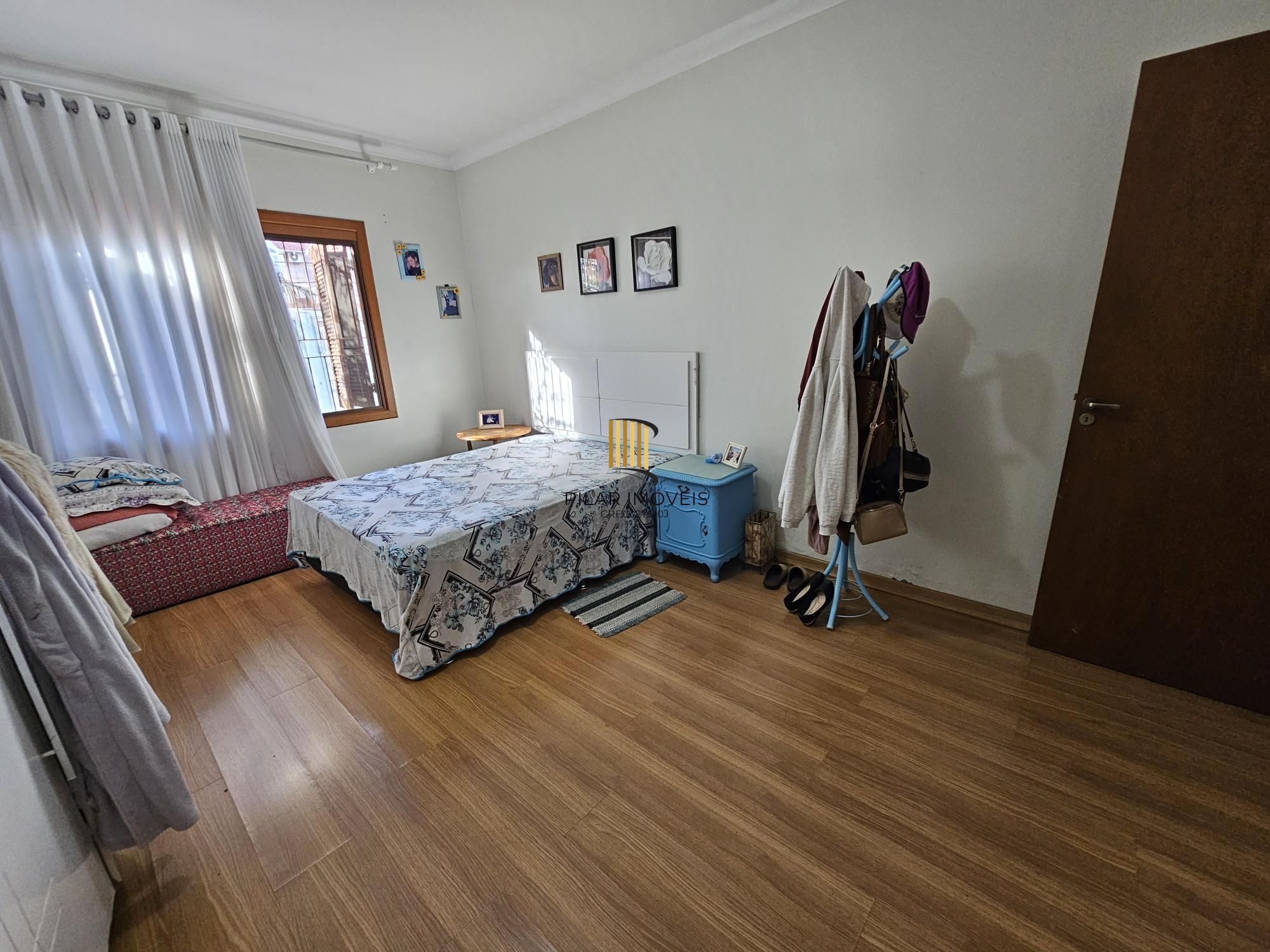 Casa 3 dormitórios no bairro Guarujá