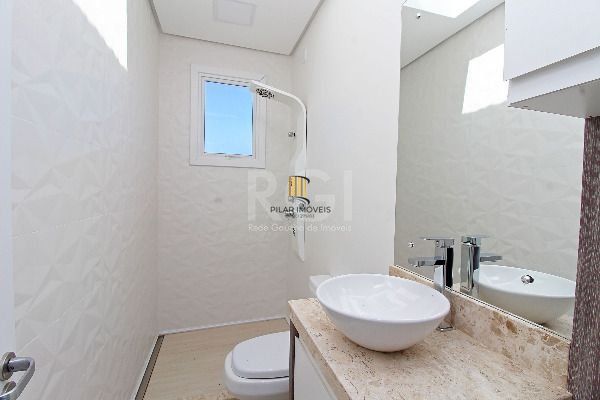 Casa Condominio em Porto Alegre, no bairro Aberta Dos Morros, com 3 dormitório(s), e 3 banheiros, à venda.