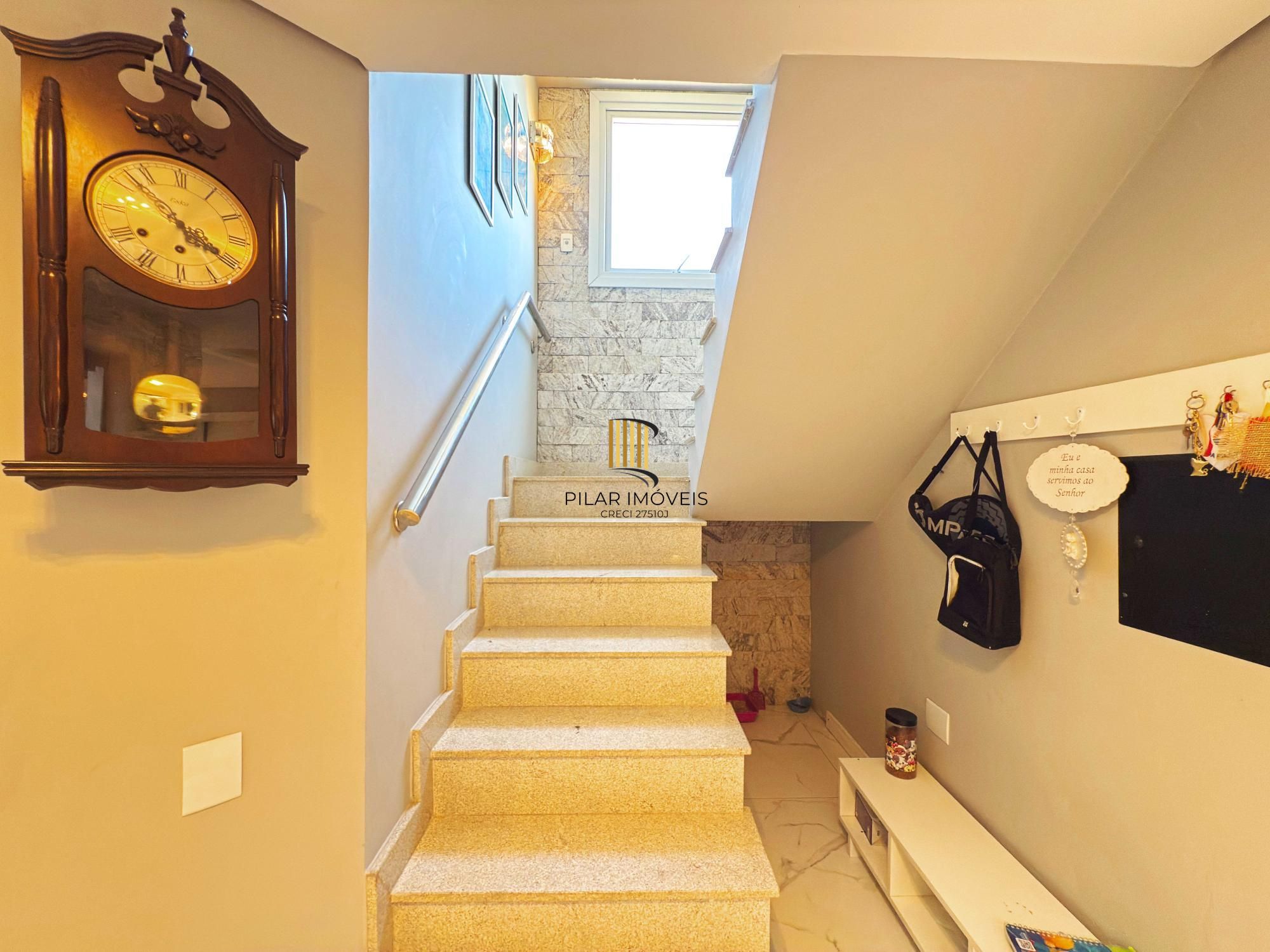 Em busca de uma casa espaçosa e cheia de comodidades no bairro Hípica