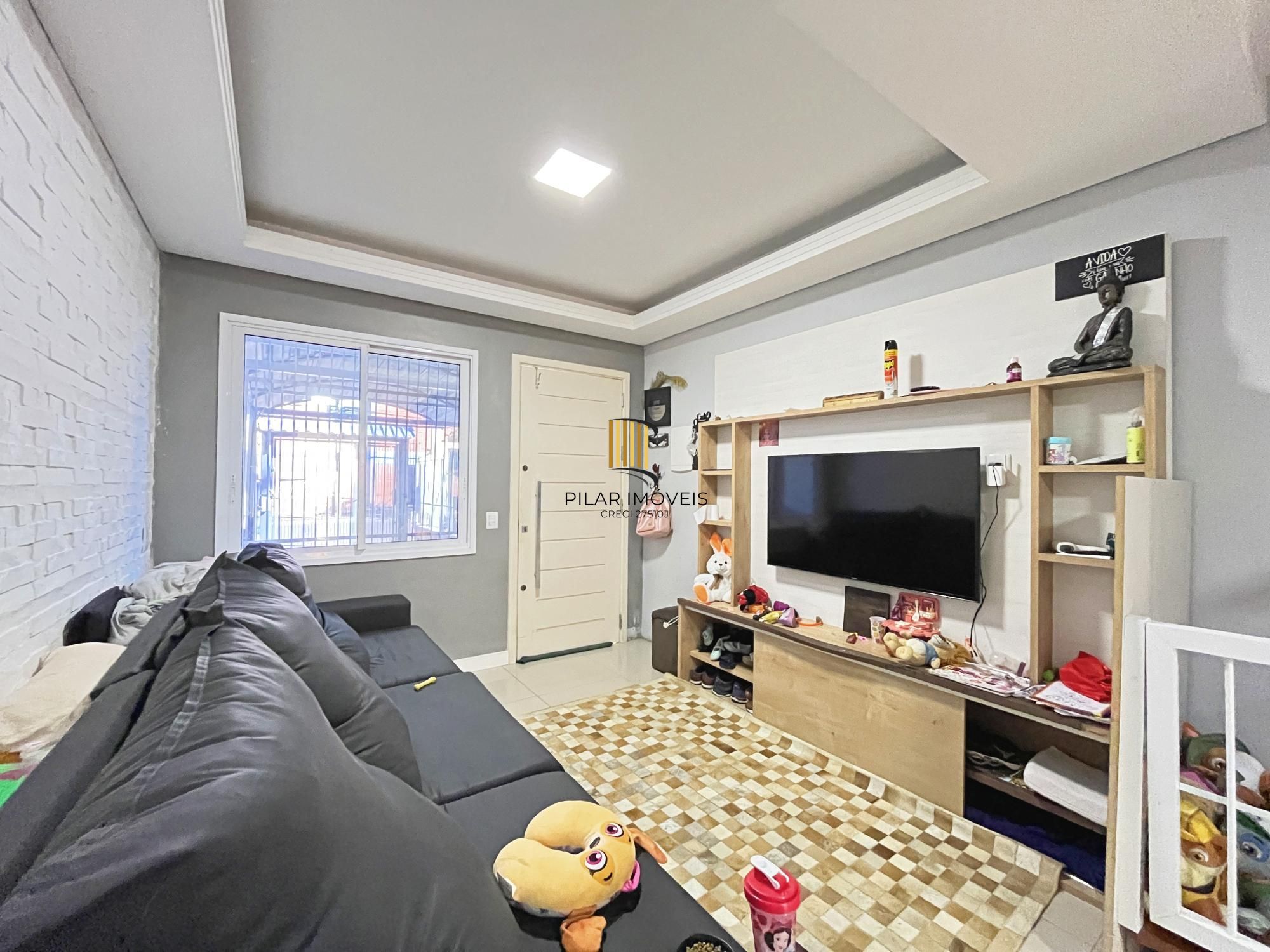 Casa 2 dormitórios no bairro Hípica