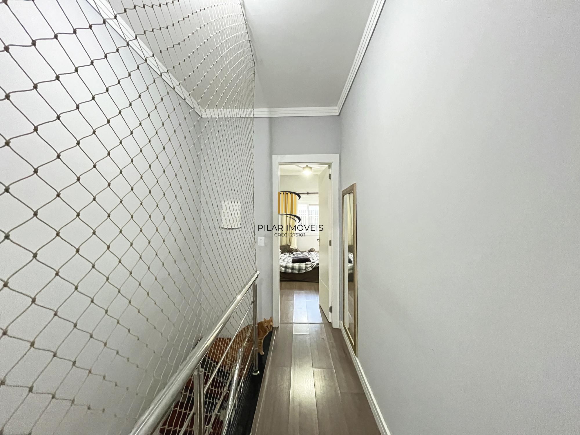 Casa 2 dormitórios no bairro Hípica
