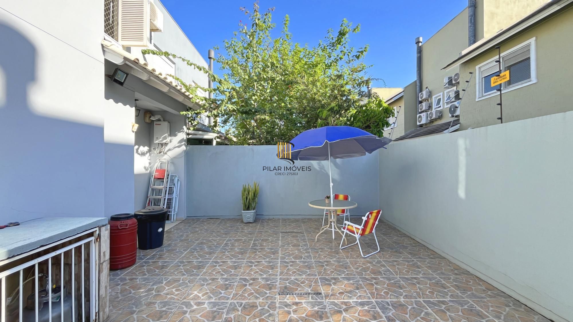 Casa de Condomínio 3 dormitórios no bairro Hípica