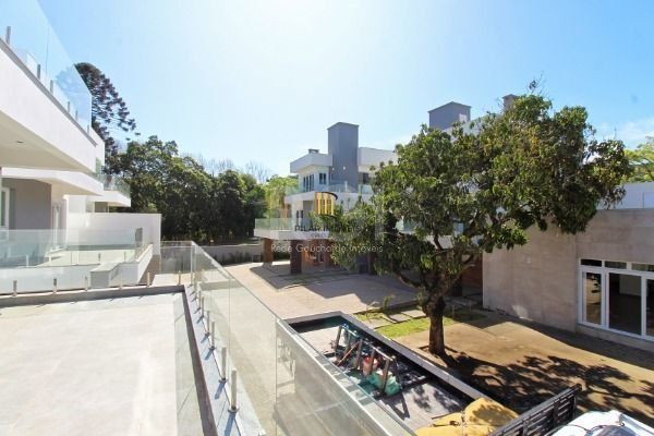 Casa Condominio para Venda - 364m², 3 dormitórios, sendo 3 suites, 2 vagas - Pedra Redonda