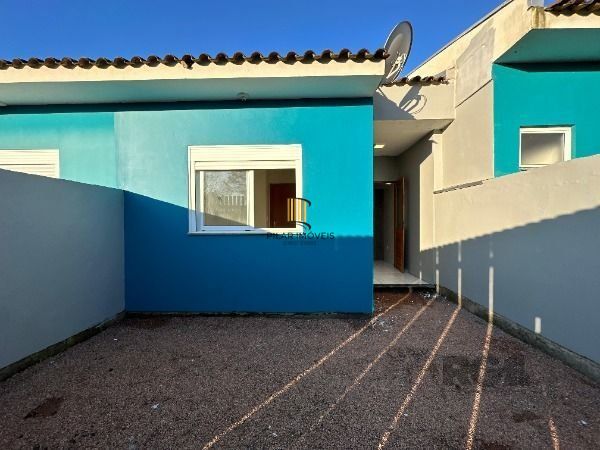 Casa Condominio em Porto Alegre, no bairro Ponta Grossa, com 2 dormitório(s), e 2 banheiros, à venda.