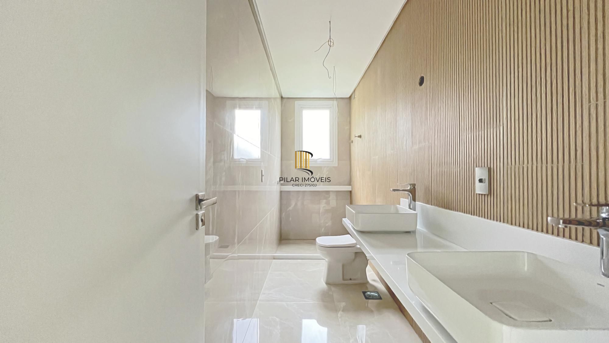 Casa Condominio em Porto Alegre, no bairro Hípica, com 3 dormitório(s), e 3 banheiros, à venda.