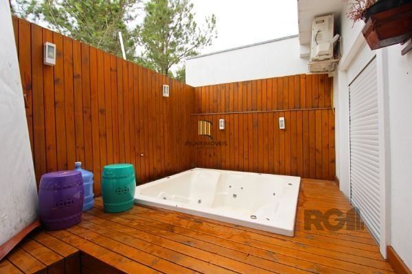 Casa Condominio em Porto Alegre, no bairro Aberta Dos Morros, com 3 dormitório(s), e 3 banheiros, à venda.