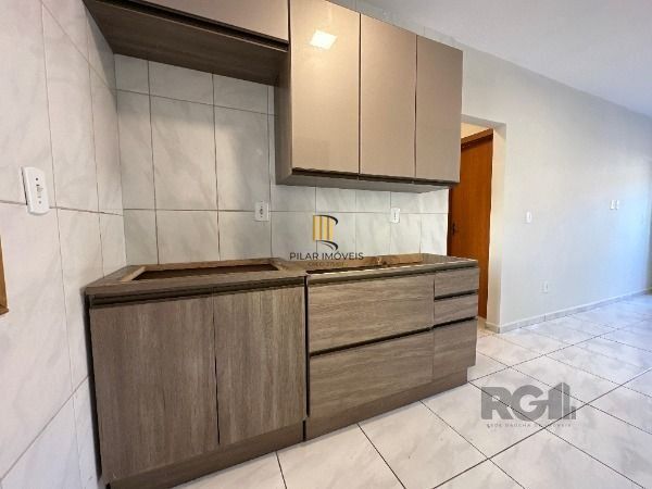 Casa Condominio em Porto Alegre, no bairro Ponta Grossa, com 2 dormitório(s), e 2 banheiros, à venda.
