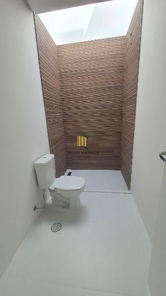 Casa Condominio em Porto Alegre, no bairro Ipanema, com 3 dormitório(s), e 3 banheiros, à venda.