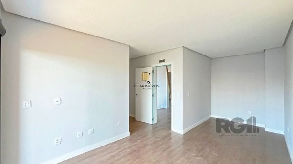 Casa Condominio em Porto Alegre, no bairro Ipanema, com 3 dormitório(s), à venda.