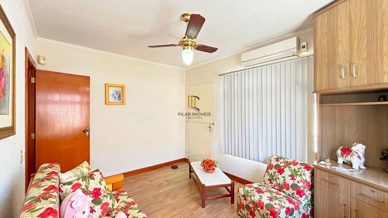 Casa 3 dormitórios no bairro Ipanema