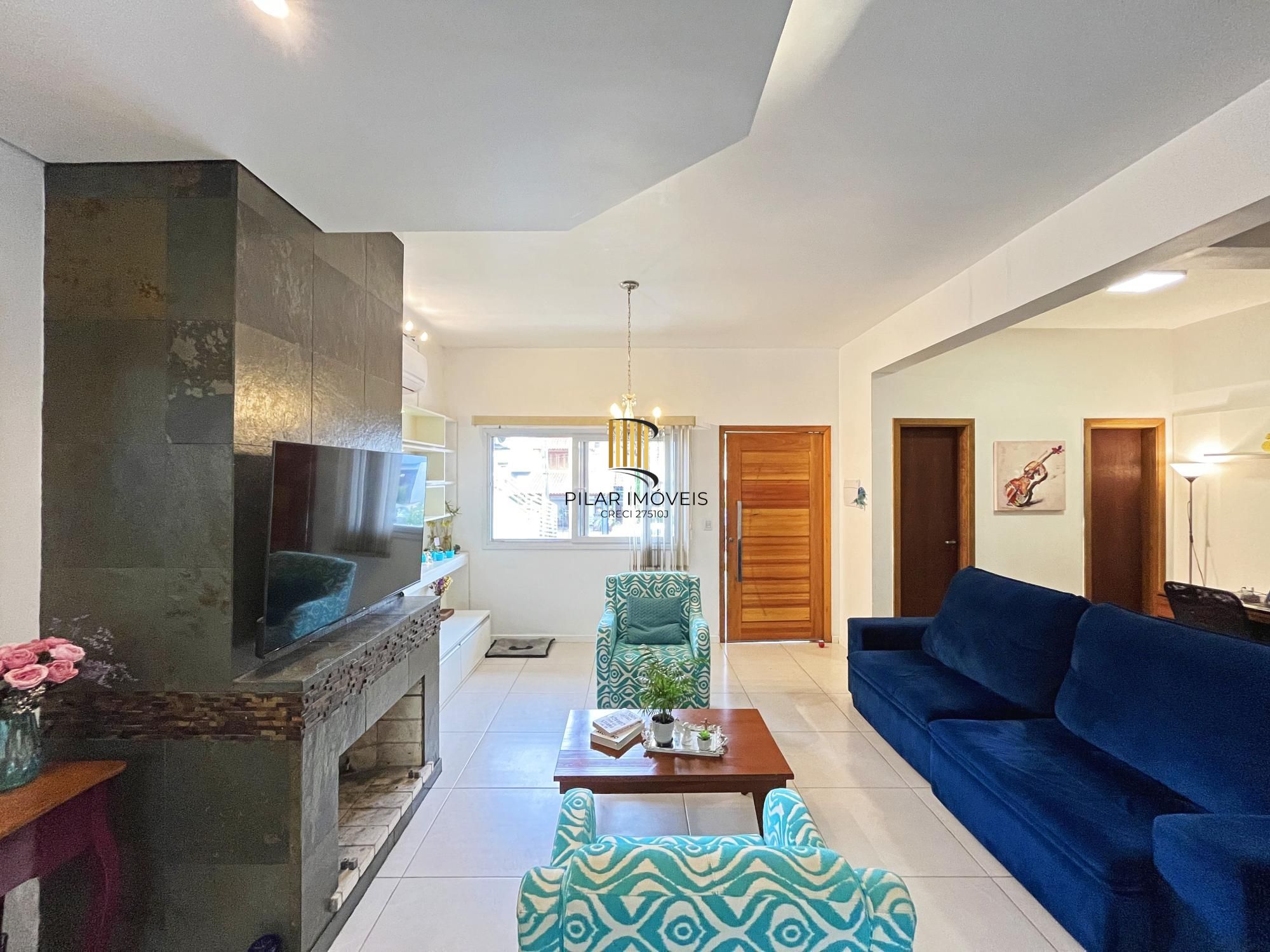 Casa 4 dormitórios no bairro Hípica
