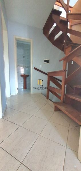 Casa em Porto Alegre, no bairro Hípica, com 3 dormitório(s), e 3 banheiros, à venda.