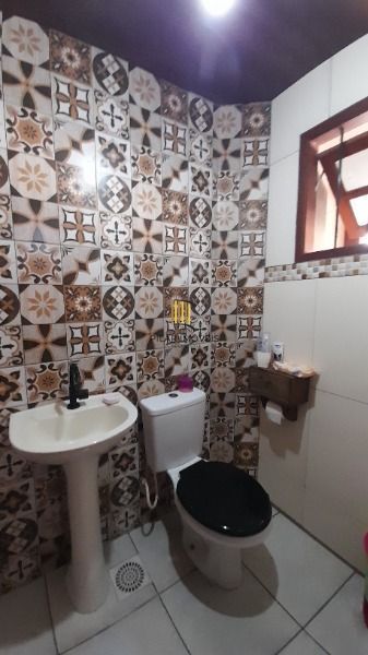 Casa em Porto Alegre, no bairro Hípica, com 3 dormitório(s), à venda.