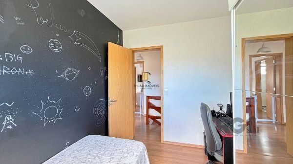 Casa 3 dormitórios no bairro Hípica