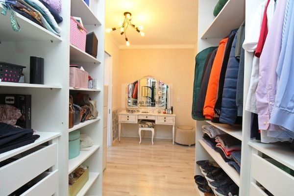 Casa Condominio em Porto Alegre, no bairro Hípica, com 3 dormitório(s), e 3 banheiros, à venda.