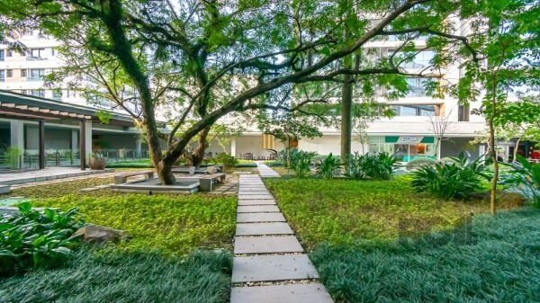 Conjunto/Sala em Porto Alegre, no bairro Tristeza, e 0 banheiros, à venda.
