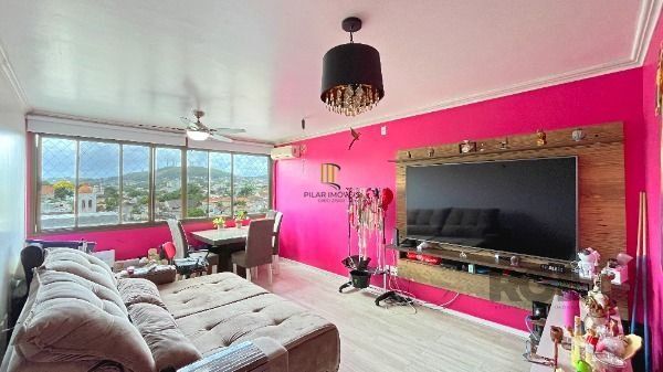 Apartamento em Porto Alegre, no bairro Medianeira, com 3 dormitório(s), e 3 banheiros, à venda.