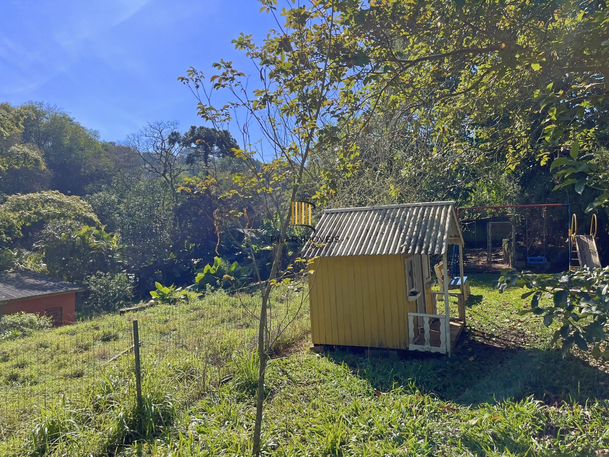 Casa 3 dormitórios no bairro Hípica