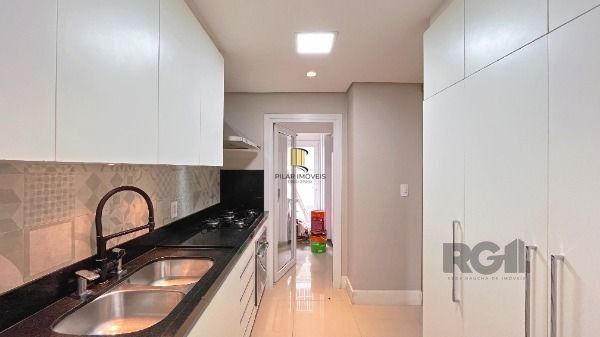 Casa de Condomínio 4 dormitórios no bairro Tristeza