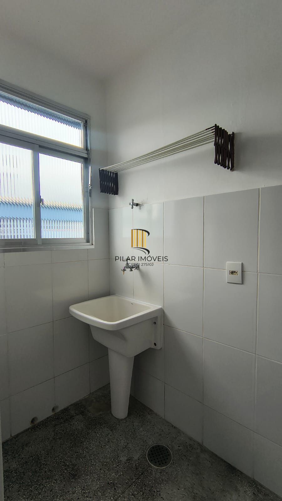 Apartamento de 2 dormitorios no bairro Camaquã
