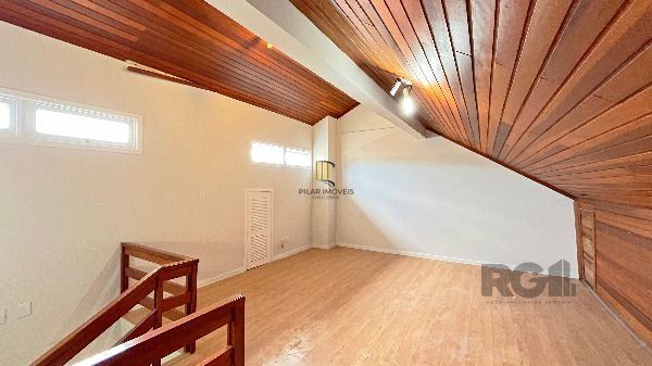 Casa de Condomínio 3 dormitórios no bairro Hípica
