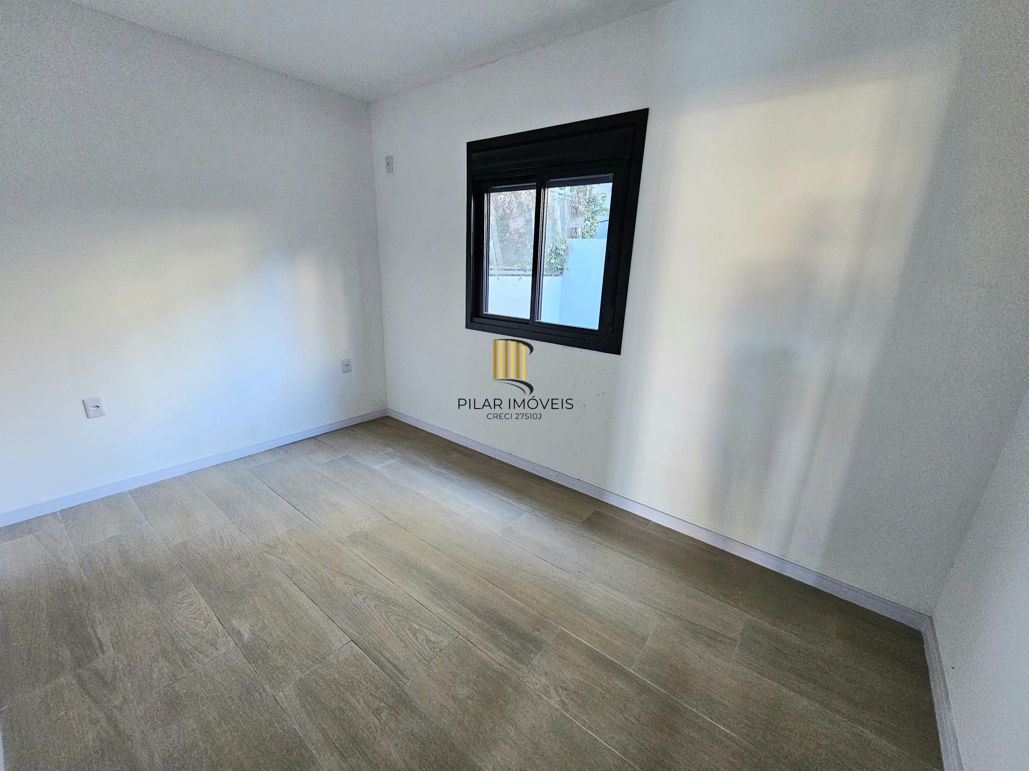 Casa 3 dormitórios no bairro Hípica