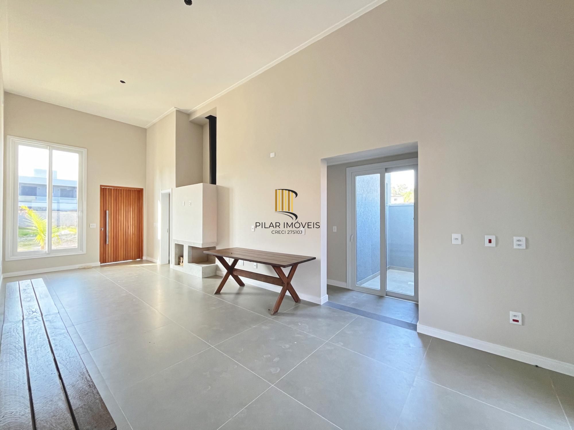 Casa Condominio em Porto Alegre, no bairro Hípica, com 3 dormitório(s), e 3 banheiros, à venda.