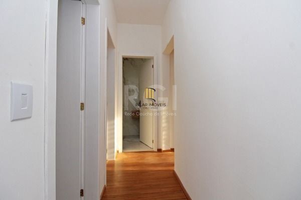 Casa para Venda - 217m², 3 dormitórios, sendo 1 suites, 2 vagas - Hípica