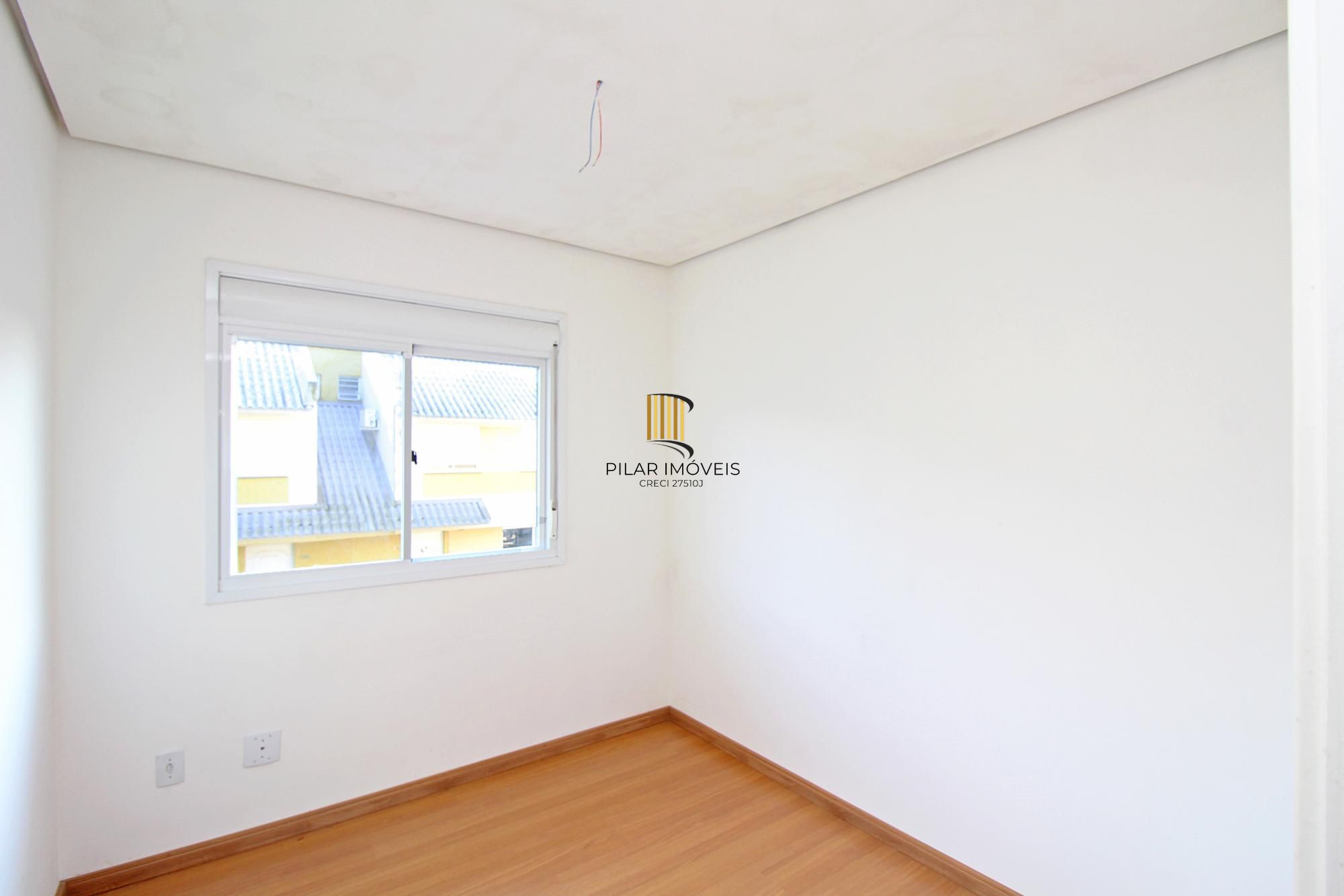 Residência 3 dormitórios sendo 1 suíte em condomínio fechado