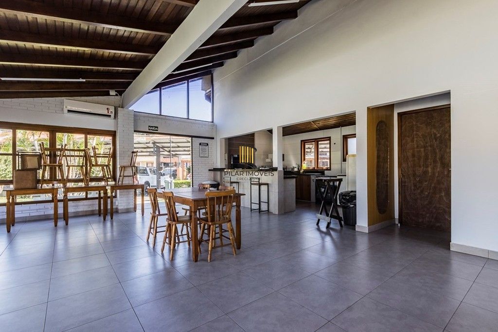 Casa de Condomínio 3 dormitórios no bairro Hípica